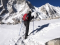 Larke-Pass Anstieg im Schnee