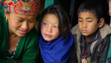 Familie im Helambu, Nepal 2009 (c) emmenreiter.de