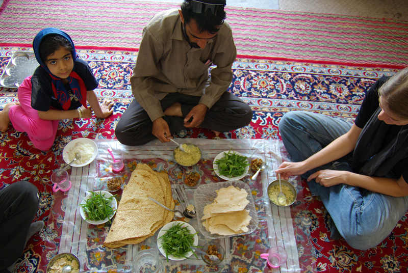 Iran Abendessen 2009 (c) emmenreiter.de